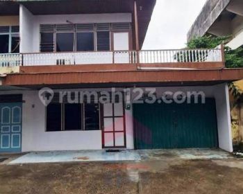 Rumah 2 Lantai Dgnlokasi Strategis Dekat Kota di Imam Bonjol