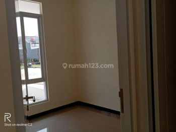 Disewakan Rumah Baru di Taman Kopo Indah 5
