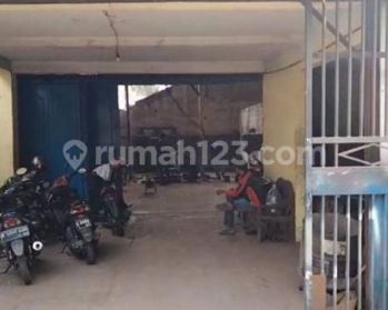 Jual CEPAT ex. WORKSHOP dan Kontrakan 4 Pintu Dekat Tol Bintara