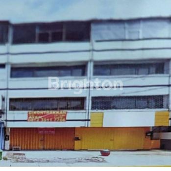 RUKO 4LANTAI PUSAT KOTA COCOK UNTUK USAHA MUR BAUT ALAT TEKNIK MAUPUN SELANG
