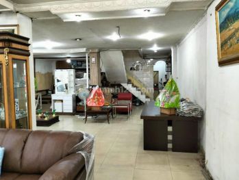 Ruko 3 Lantai Lokasi Ramai Siap Pakai di Karapitan, Bandung