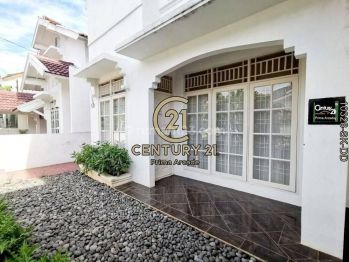 Rumah Dengan Tanah Luas Di Bintaro Jaya Sektor 5