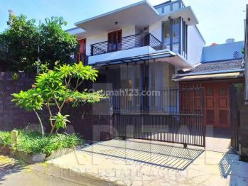 Disewakan Rumah Furnished di Setraduta, Bandung