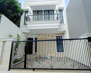Rumah Baru 2 Lantai Modern Minimalis  di Cibubur Jakarta Timur