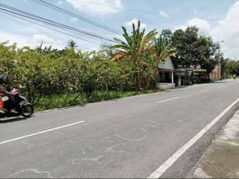 Tanah dekat Pemda Bantul Pinggir Jl Raya di Bantul Kota Jogja Selatan