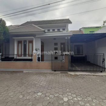 Rumah Bagus Dekat Pakuwon Mall Dan Kampus Ugm Yogyakarta