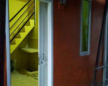 Di kontrakan / kos2an