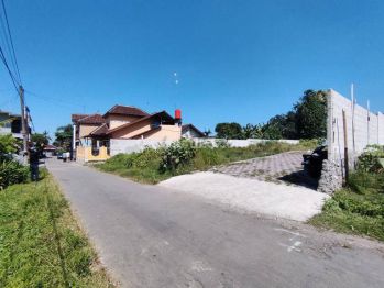 Barat Pasar Gentan Jogja, SHM Pekarangan, Siap Bangun