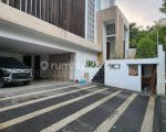 thumbnail-rumah-mewah-private-lift-dijual-di-kemang-jakarta-selatan-14