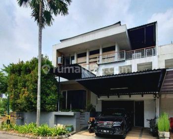 Rumah Mewah posisi Hook Rancamaya Jalan Utama