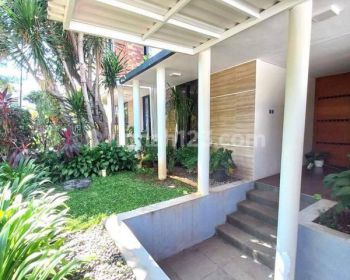 Rumah di Kebayoran Symphony bintaro sektor 7 sudah renov. 4831