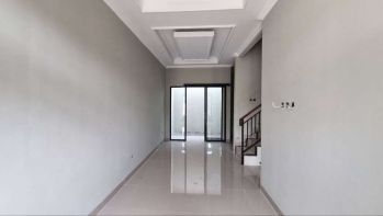 Dijual rumah 2 lantai ready stok di lokasi premium green depok city