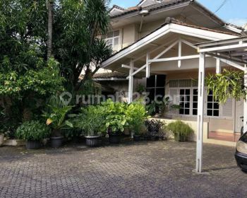 di Rumah Dijual Di Kemang, Jakarta Selatan