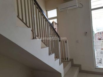Disewakan Rumah semi furnished SHM Bagus dan murah bangett!!!