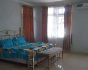 Sewa, kontrak vila mewah