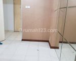 thumbnail-jual-cepat-apartemen-murah-gading-nias-2-kmr-semi-furnish-shm-2