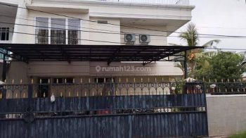 Dijual Rumah Kelapa Gading 235m2 Lokasi Bagus, Jarang Ada, Harga Murah