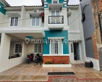 Rumah Mewah Nyaman Premium Lux di Tanah Beji Depok