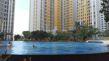 Apartemen Springlake View Pool di Summarecon Bekasi