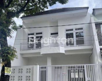 Rumah punya Bathtub di Makassar