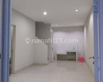 Rumah di Park residence 2 Lantai HS Bagus di Park residence