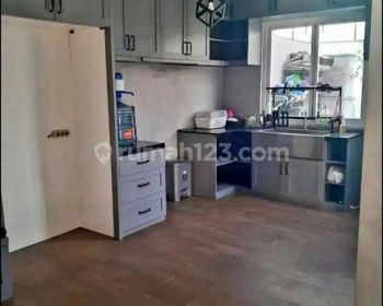 Rumah Minimalis Terawat Siap Huni City View di Cluster Awiligar