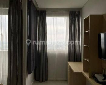 Paddington Heights, Sebelah BINUS