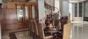 Jual Rumah Mewah Bagus 3 Lantai Unfurnished