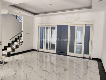 10 MENIT KE KUNINGAN, DEKAT GATOT SUBROTO-KOMPLEK-HARGA 150 JT/TH