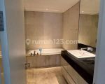 thumbnail-apartemen-verde-2-kamar-tidur-sudah-renovasi-furnished-5