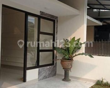 Rumah 2 Lantai Baru SHM di Villa Melati Mas Blok M Point, Tangerang Selatan