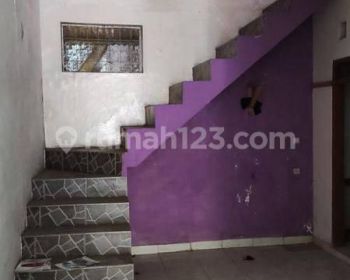 Rumah Dekat Ke Tol Kopo 3 Kamar Tidur 2 Lantai