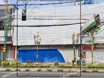 TEMPAT USAHA VIRAL KAWASAN HERITAGE BASUKI RAHMAT,KLOJEN MALANG