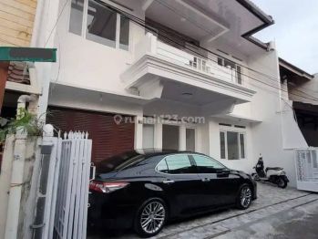 Rent Rumah: Rumah Tebet Barat