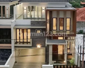 Brand New Tropical House 3 Lantai Di Pesanggrahan, Jakarta Selatan