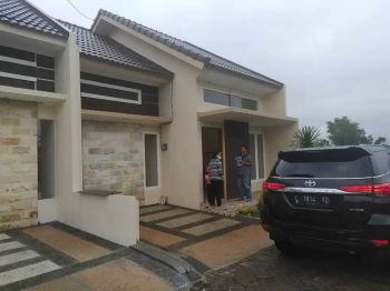 rumah 1 & 2lantai kawasan suhat dan kampu brawijaya juga polinema