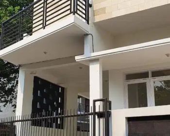 jual cepat rumah murah 2lantai bangunan baru 2tahun