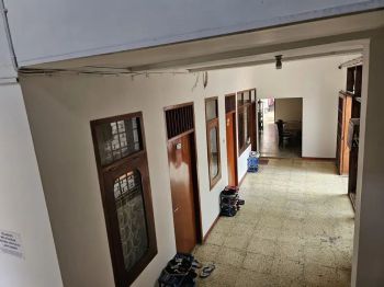 Kebayoran baru tanah bonus rumah kost 44 kamar dekat pondok indah