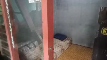 Satu kamar kost kosong