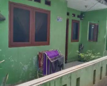 Di jual cepat rumah nempel swalayan bakti karya SHM masuk mobil,