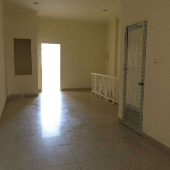 Disewakan Ruko Food City uk.4,5x19m, Green Lake City View Danau