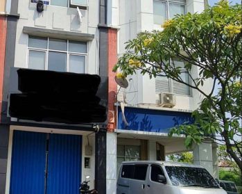 Ruko siap pakai, kawasan ramai gading serpong, hadap jalan