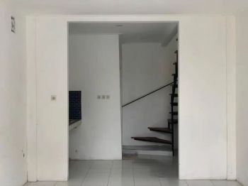 DISEWAKAN RUKO (2 Lt BARU) KEBON JERUk