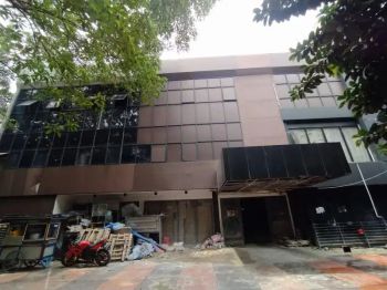 Ruang Usaha Cck Kantor/Bar Jl Kemang Raya Jakarta Selatan Strategis