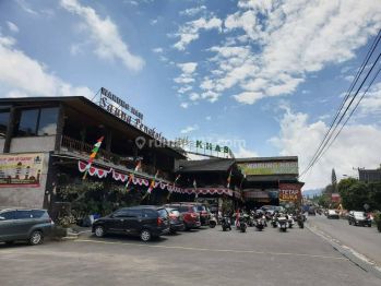 Rumah Makan Khas Sunda Masih Aktif di Cikole Lembang Omzet Bagus