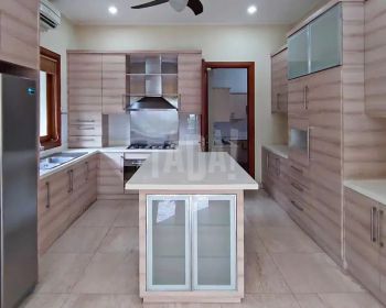 Sewa Rumah Pondok Indah Lokasi Strategis , Jakarta Selatan