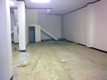 Disewakan Ruko 3 Lantai Lokasi Ramai dan strategis RC Veteran Raya