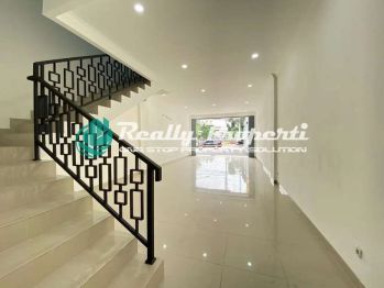 Ruko Baru 3½ Lantai di Kawasan Pusat Bisnis dan Kuliner Jatiwaringin