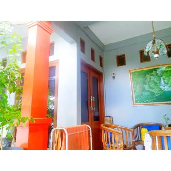 LT 197 secondary bagus terawat akses strategis ada usaha warung rumahn