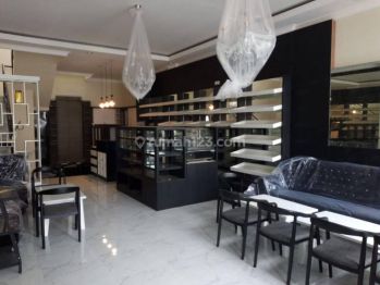 Ruko Dijual Mewah Luas Cocok Untuk Usaha di Turangga